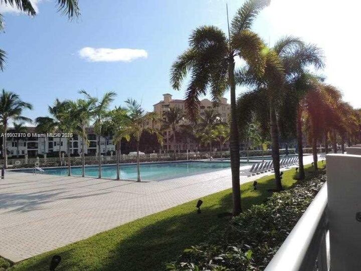 Property Photo:  2950 NE 188th St 309  FL 33180