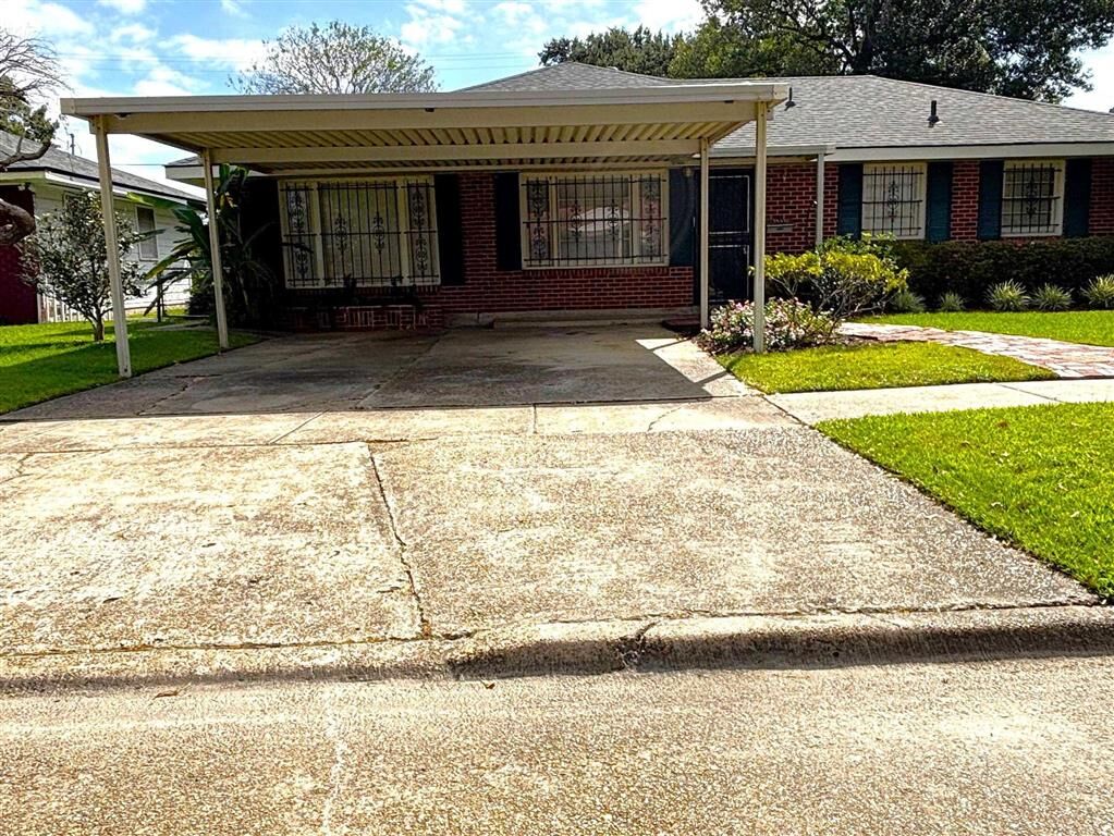 Property Photo: 3537 McKinley Street LA 70607