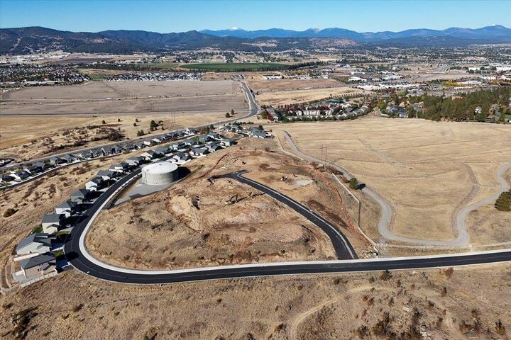 Property Photo:  20901 E Valley Vista Dr Lot 1  WA 99019