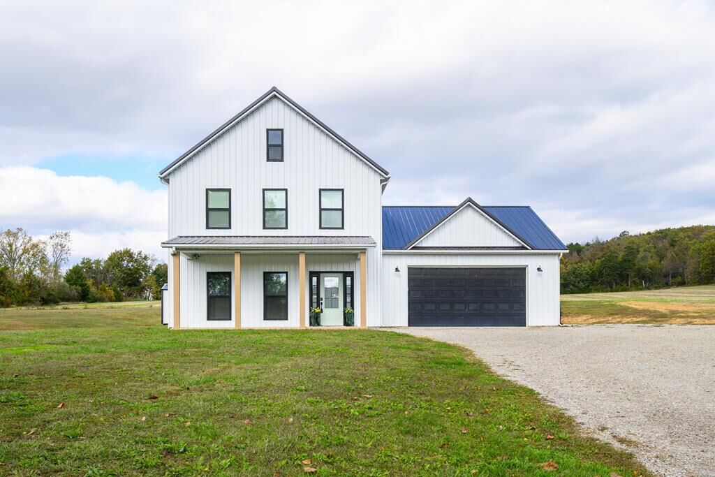 Property Photo:  967 Bobo Road  OH 45613