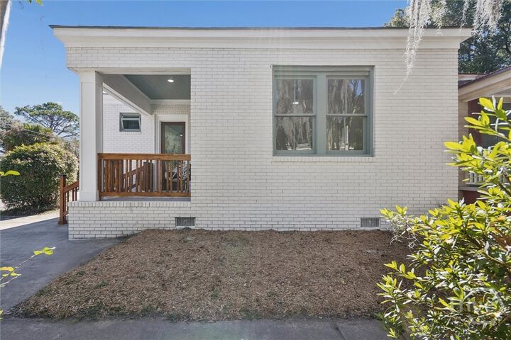 Property Photo: 601 W 45th Street GA 31405