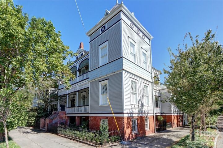 Property Photo:  918 Abercorn Street  GA 31401