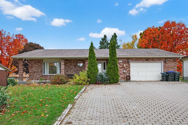 93 Edward Street  Penetanguishene ON L9M 1J3 photo