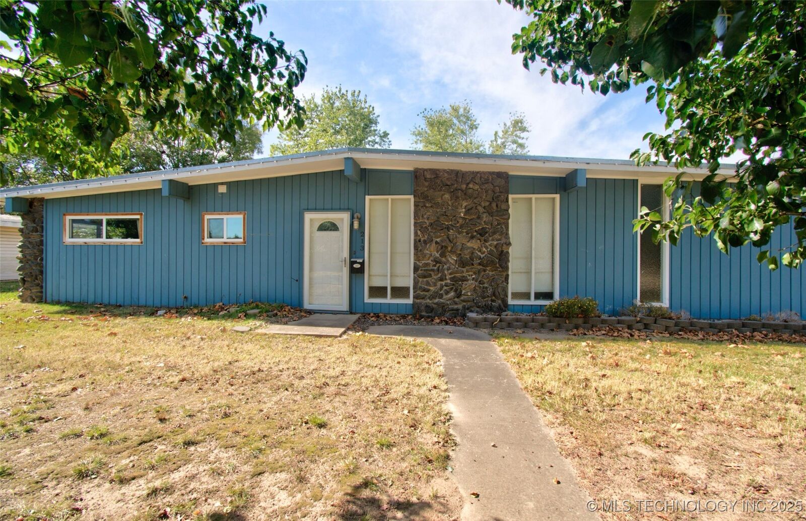 Property Photo: 213 N David Lane OK 74403