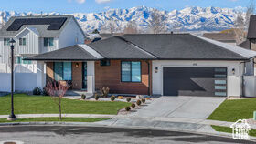 Property Photo: 779 N 560 E UT 84074