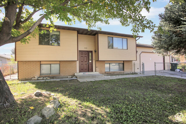Property Photo:  3869 W Detevis Cir  UT 84120 