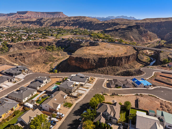 Property Photo: 273 E 1050 N 21 UT 84737