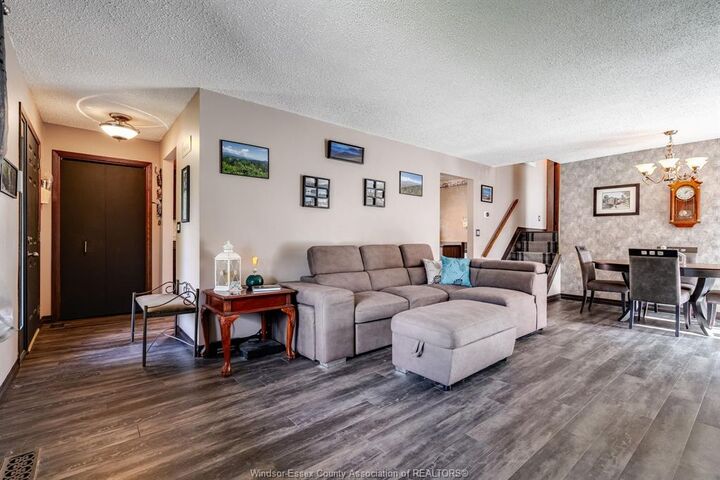 Property Photo:  265 Stonehedge  ON N9Y 3L5 