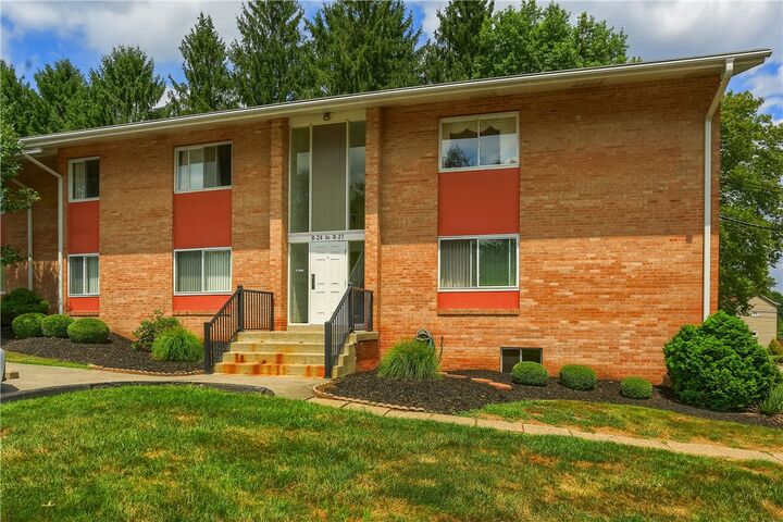 Property Photo:  65 Darlington Rd B30  PA 15010 