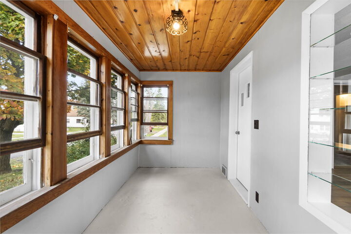 Property Photo:  214 N E Street  MI 49721 