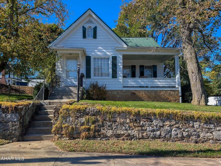 Property Photo:  132 S Thomas Street  PA 15522