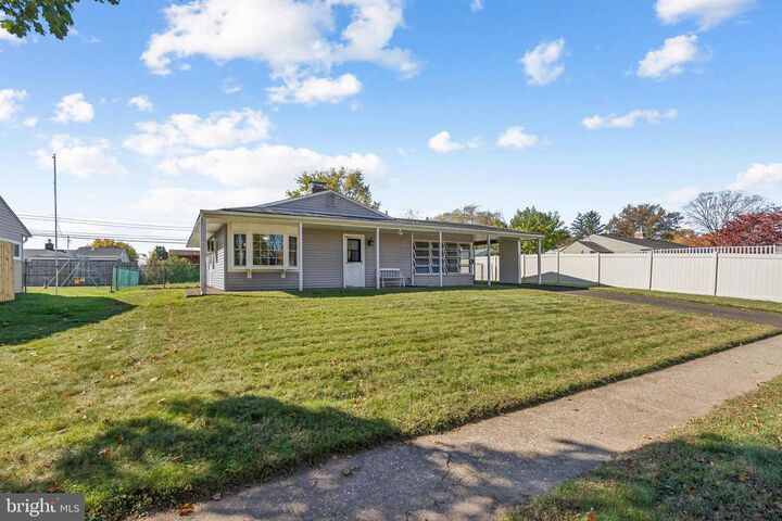 Property Photo: 466 Lakeside Drive PA 19054