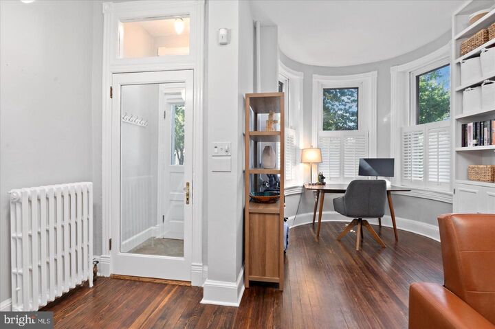 Property Photo:  10 8th Street SE  DC 20003