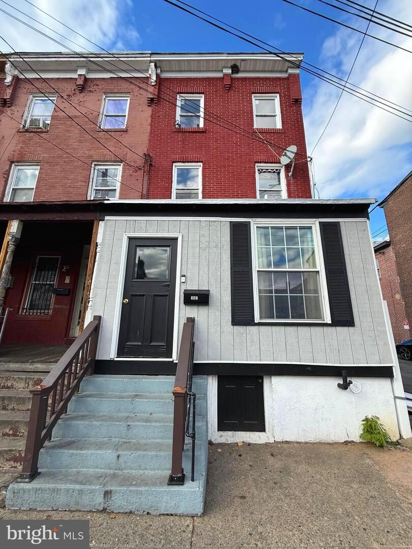 Property Photo:  162 Hamilton Avenue  NJ 08609