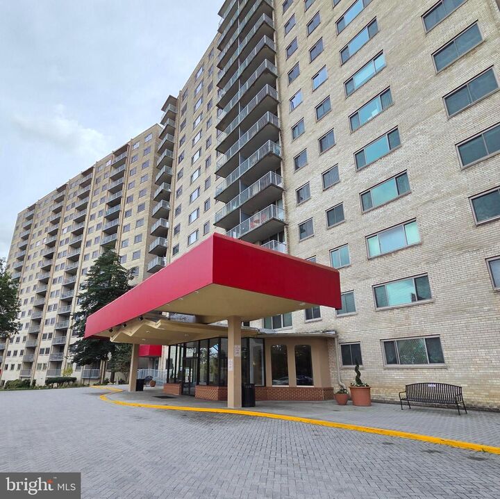 Property Photo:  2500 N Van Dorn Street 808  VA 22302 