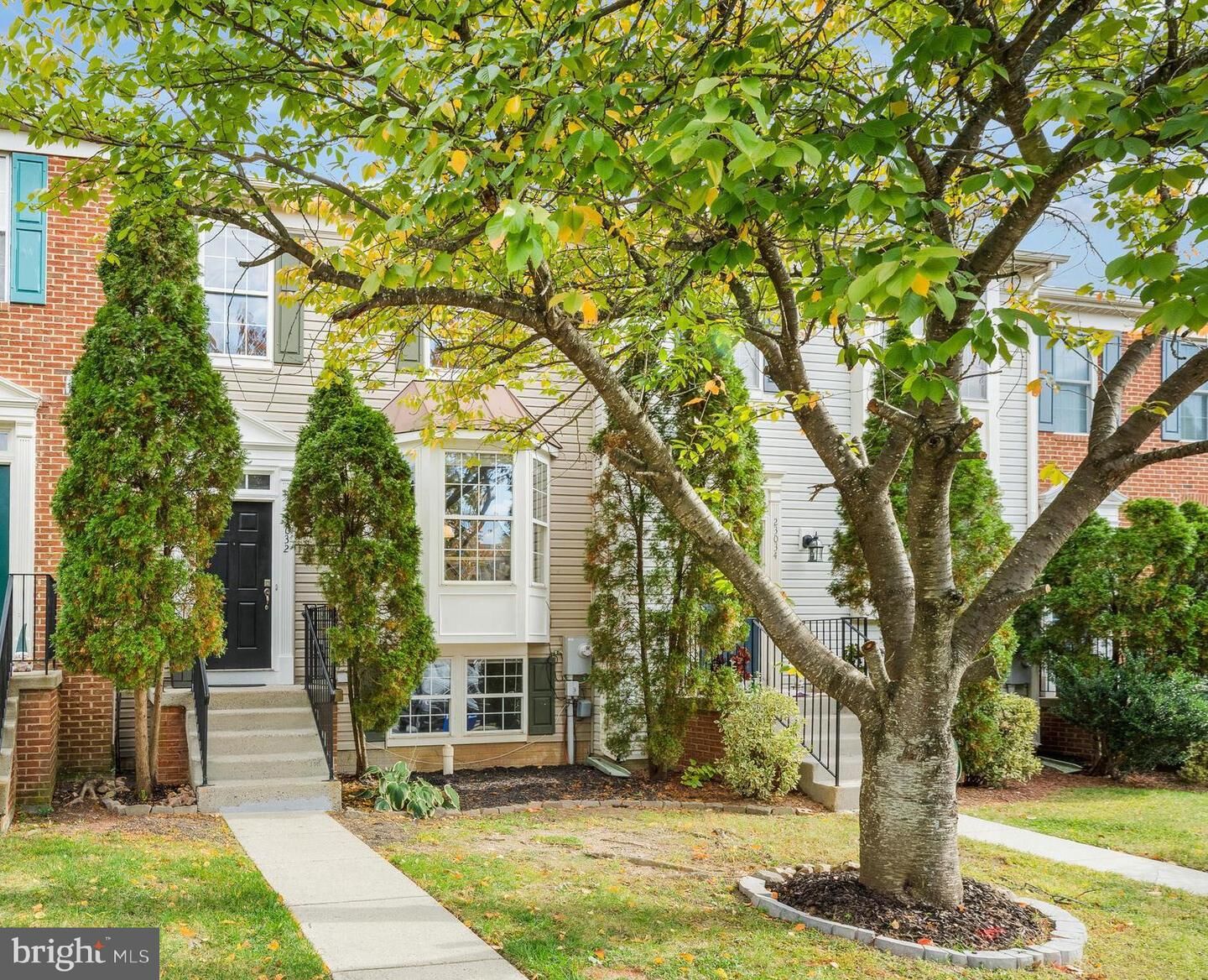 Property Photo:  23032 Potomac Hill Square  VA 20166 