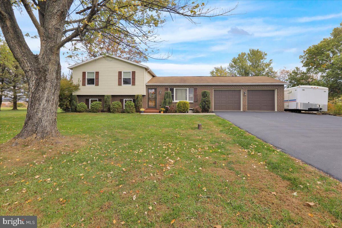 Property Photo:  86 Tower Road  PA 19541