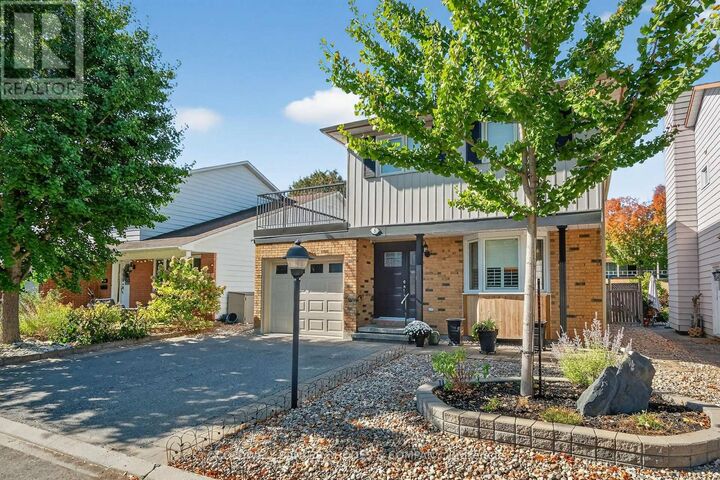 Photo de la propriété:  8 Confederation Private  ON K1V 9W6 