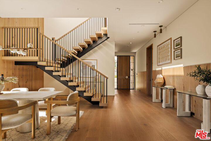 Property Photo:  11556 Blix St  CA 91602 