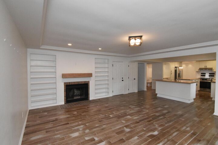 Property Photo:  990 Venetian Way  OH 43230