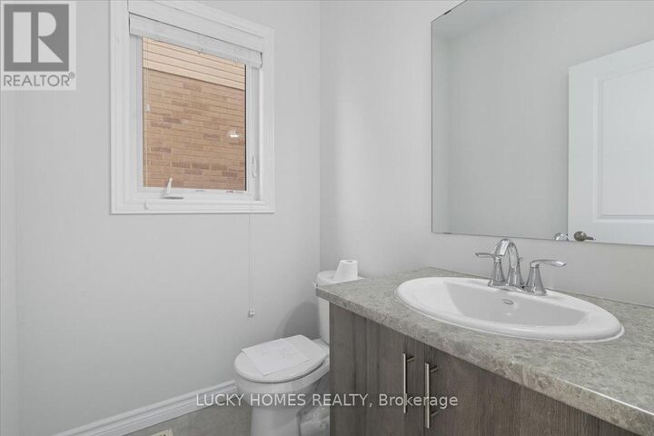 Property Photo:  643 Lemay Grove  ON K9K 0G9 