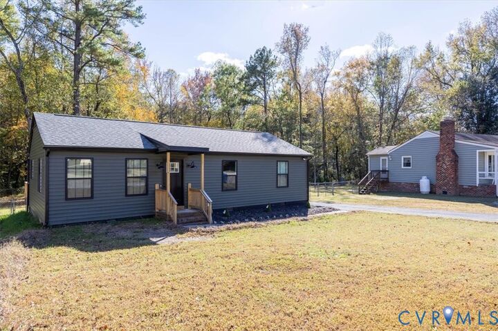 Property Photo:  8911 Huntingcreek Terrace  VA 23237