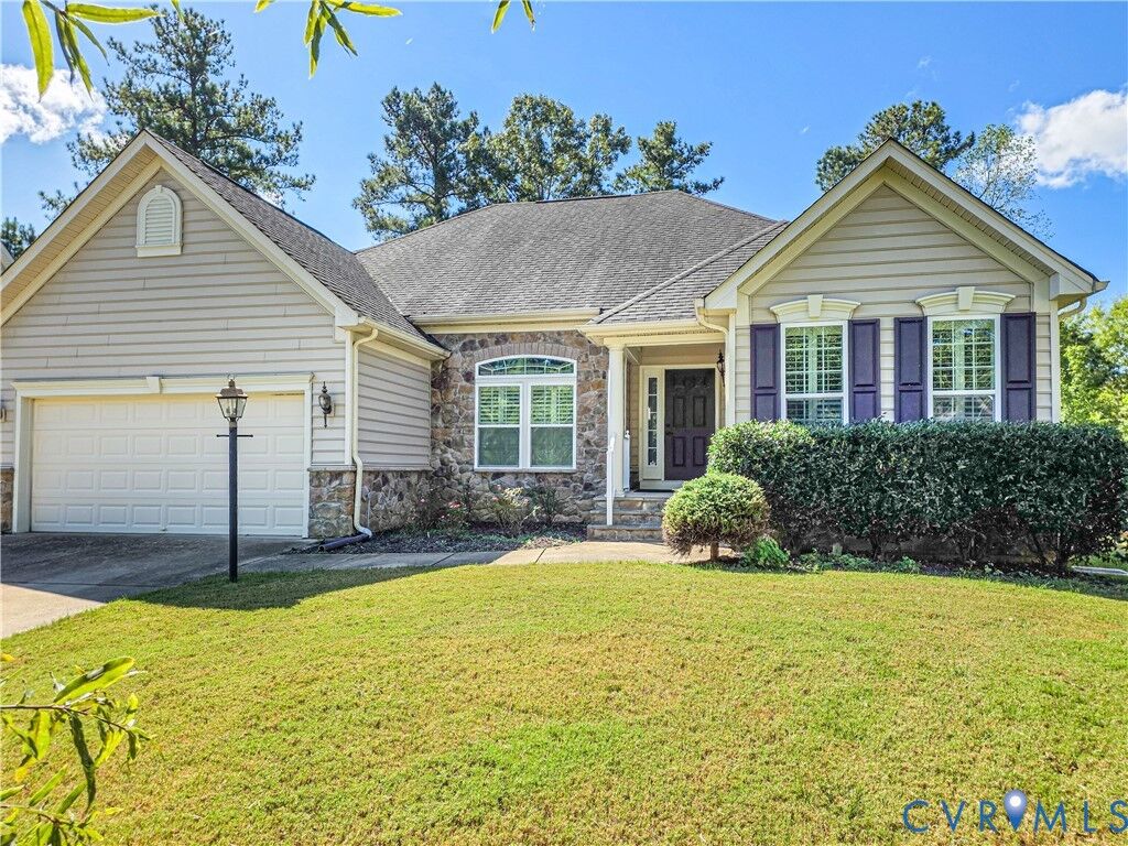 Property Photo: 9331 Ashwood Court VA 23168