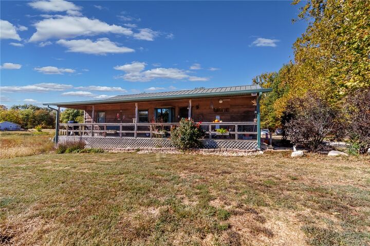 Property Photo:  2119 2225 Avenue  IL 62458 