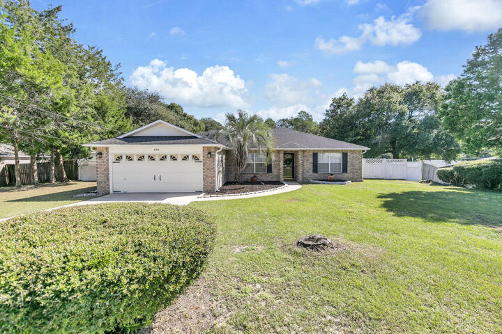 Property Photo:  406 Hatchee Drive Drive  FL 32536 