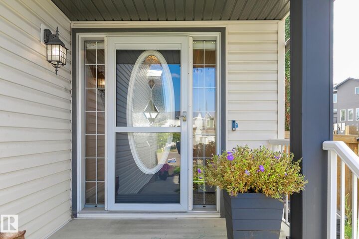 Property Photo:  15 Harwood Court  AB T7X 0H7