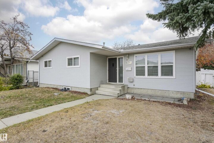 Property Photo:  670 Lee Ridge Road NW  AB T6W 0P2