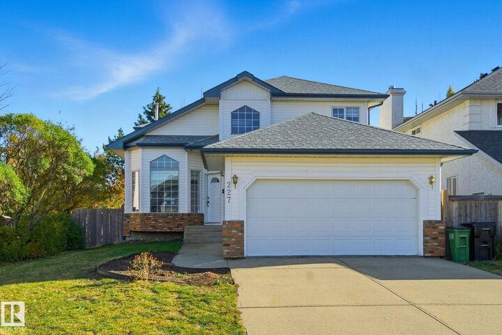 Property Photo:  227 Peter Close NW  AB T5T 5Y5 