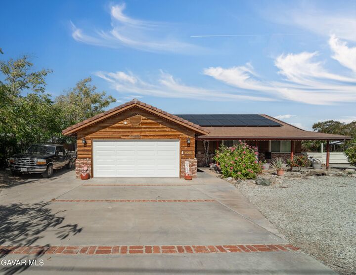 13205 E Avenue W11  Pearblossom CA 93553 photo