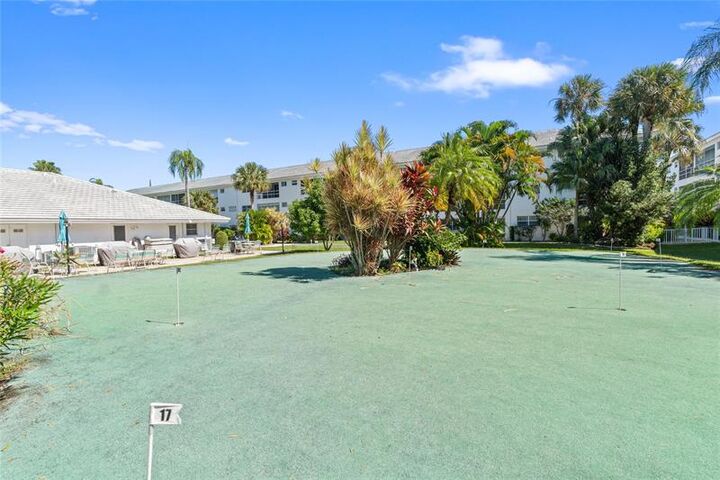 Property Photo:  2050 NE 39th St 302E  FL 33064