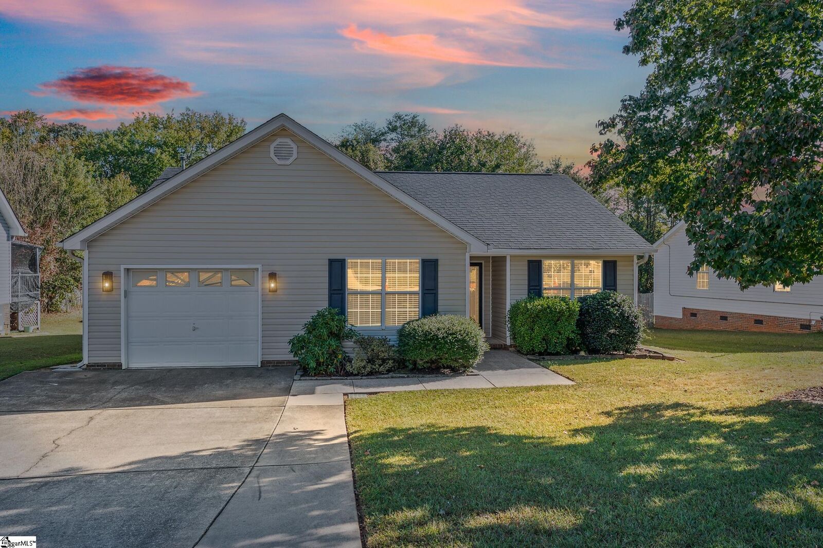 Property Photo: 33 Michell Drive SC 29687