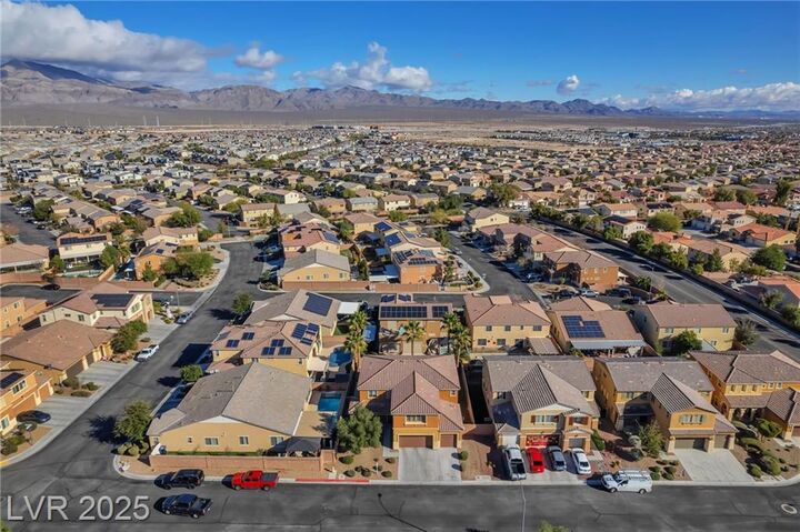 Property Photo:  6616 Fort William Street  NV 89084 