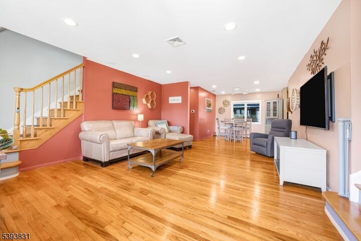 Property Photo:  18 Hope Ter  NJ 07035