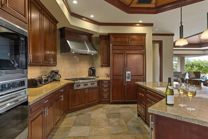 Property Photo:  68-3200 Amaui Pl 421  HI 96743