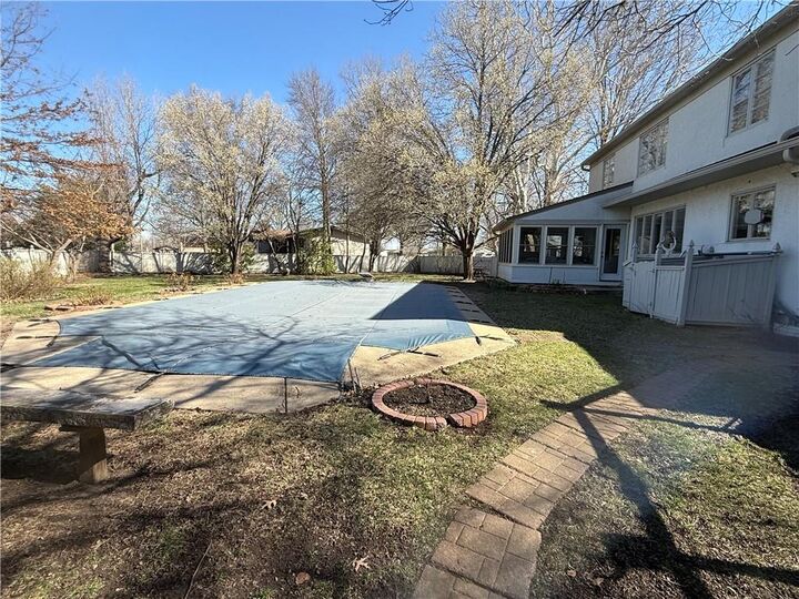 Property Photo:  206 N Pine Street  KS 66030