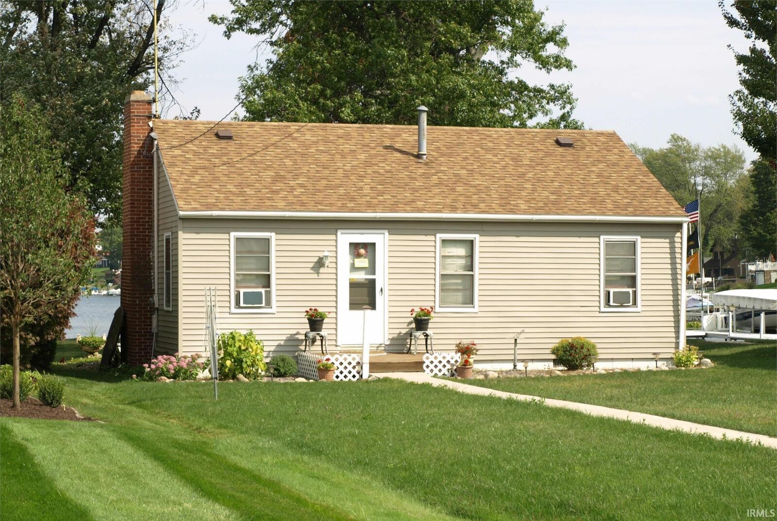 Property Photo:  9760 N Bayshore Dr  IN 46567 