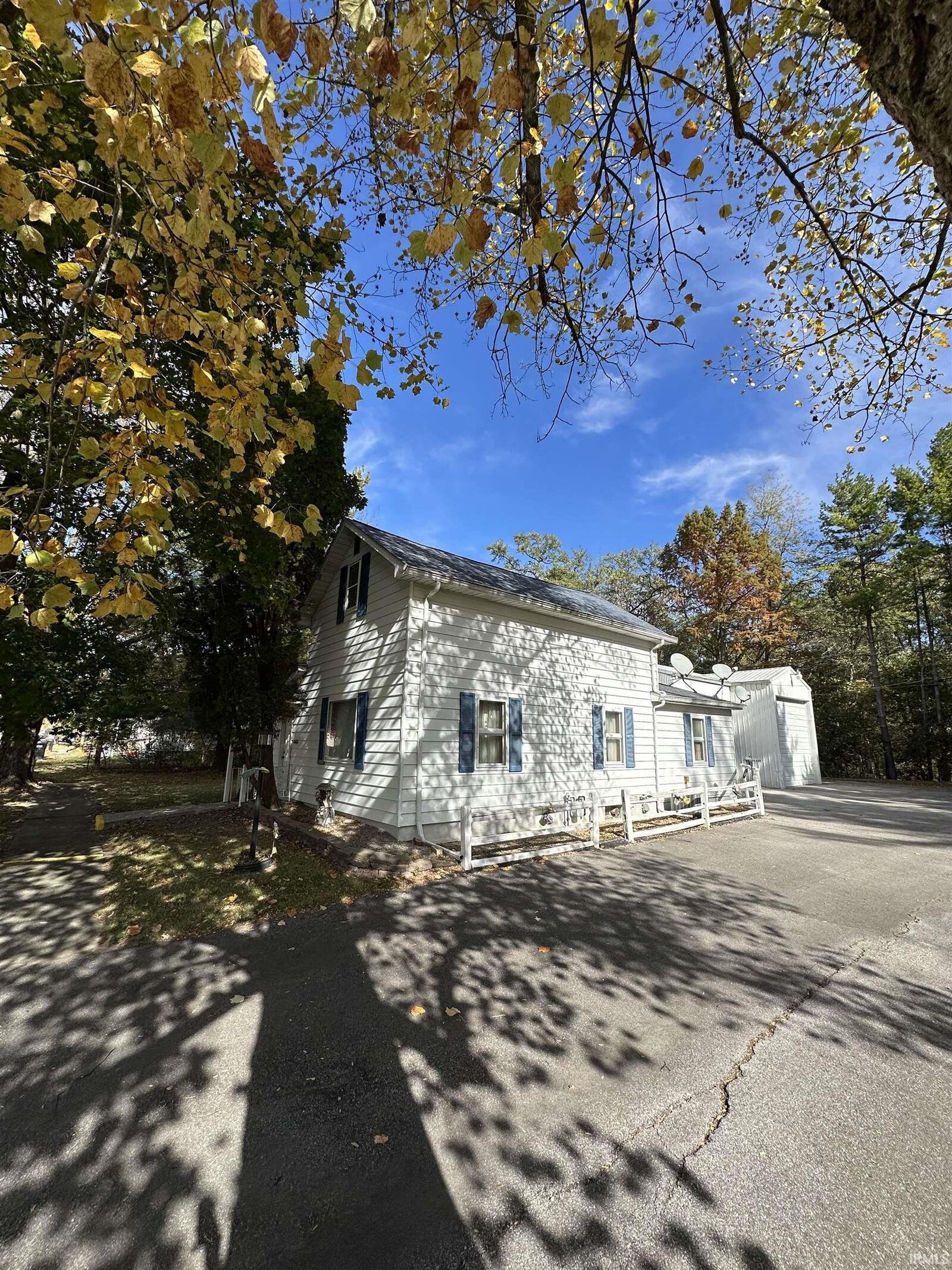 Property Photo:  319 Widney Street  IN 46785 