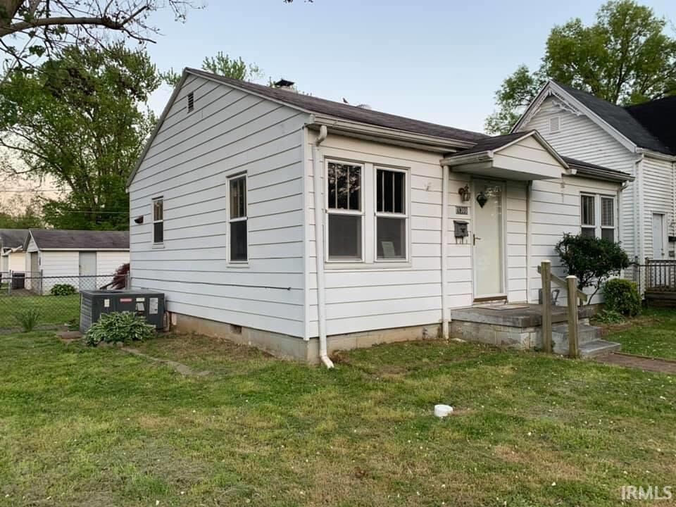 Property Photo:  1300 Henning Avenue  IN 47714