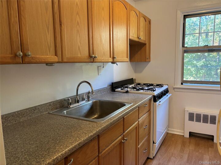 Property Photo:  62 Underhill Avenue 1A  NY 10604