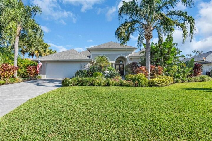 Property Photo:  11806 Oak Ridge Drive  FL 34219