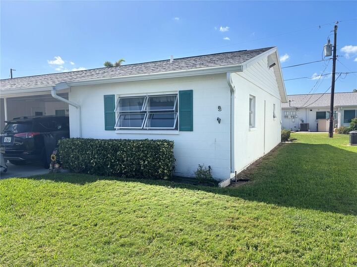 Property Photo:  5983 Coral Way  FL 34207