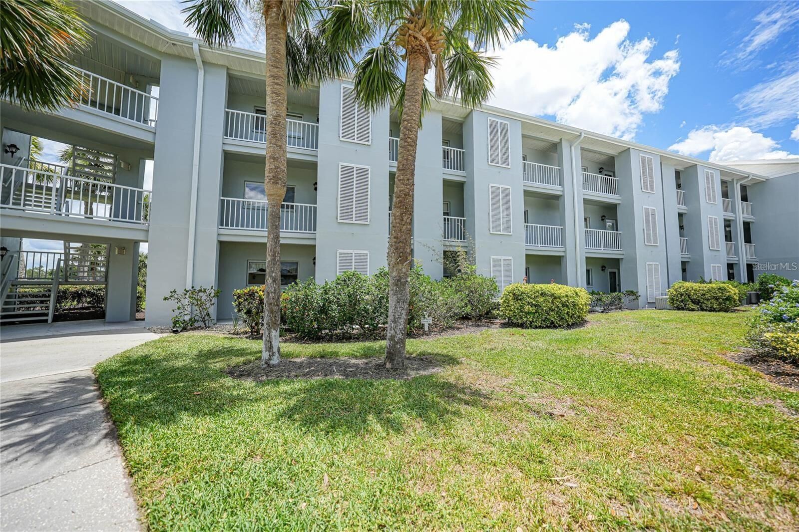 Property Photo:  404 Cerromar Circle N 112  FL 34293