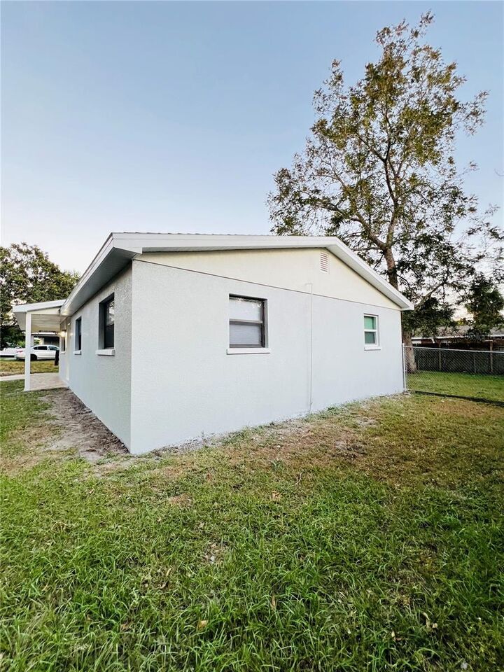 Property Photo:  1824 Kendrick Lane  FL 33805