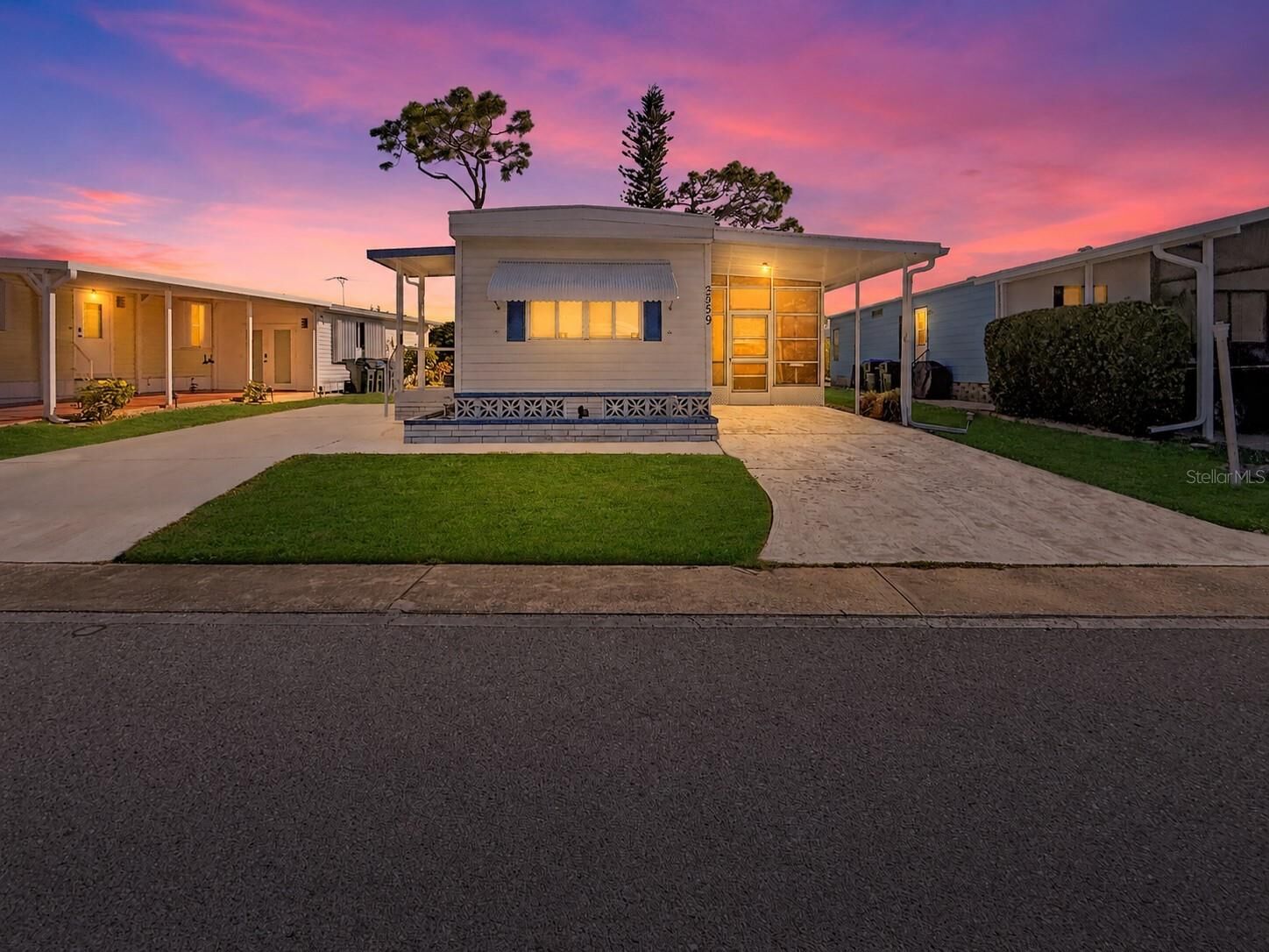 Property Photo:  5559 Holiday Park Boulevard  FL 34287 