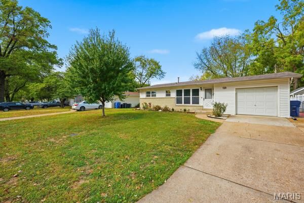 Property Photo:  875 Flora Lane  MO 63031