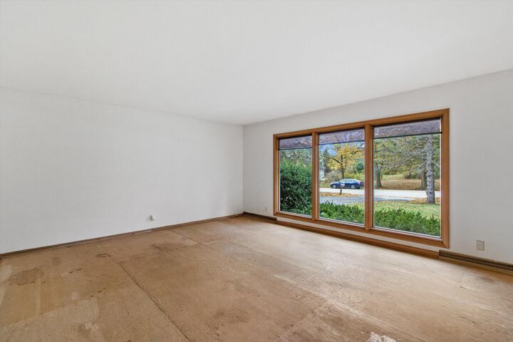 Property Photo:  3845 Lakeview Dr  WI 53403